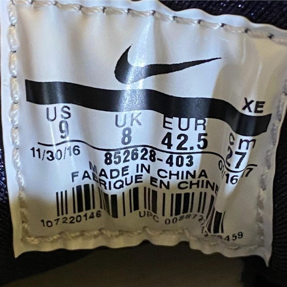 Nike Air Huarache sneakers  Size 9 Women - Picture 10 of 10